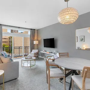  Apartment Belltown Perch, Explore Like A Local 99 Walkscore United States